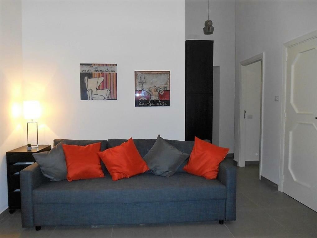 Casa Vacanza "Al Vicolo Delle Colonne" Salerno Ngoại thất bức ảnh
