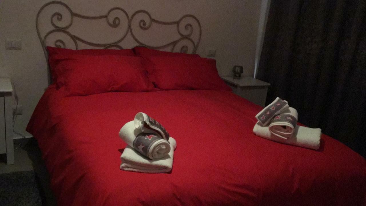 Casa Vacanza "Al Vicolo Delle Colonne" Salerno Ngoại thất bức ảnh