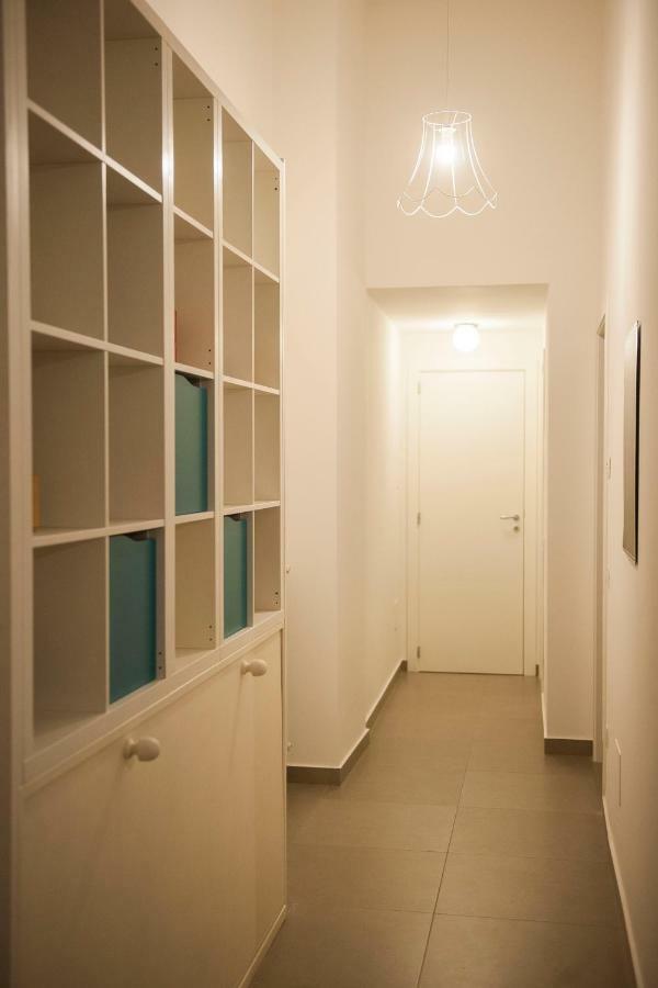 Casa Vacanza "Al Vicolo Delle Colonne" Salerno Ngoại thất bức ảnh