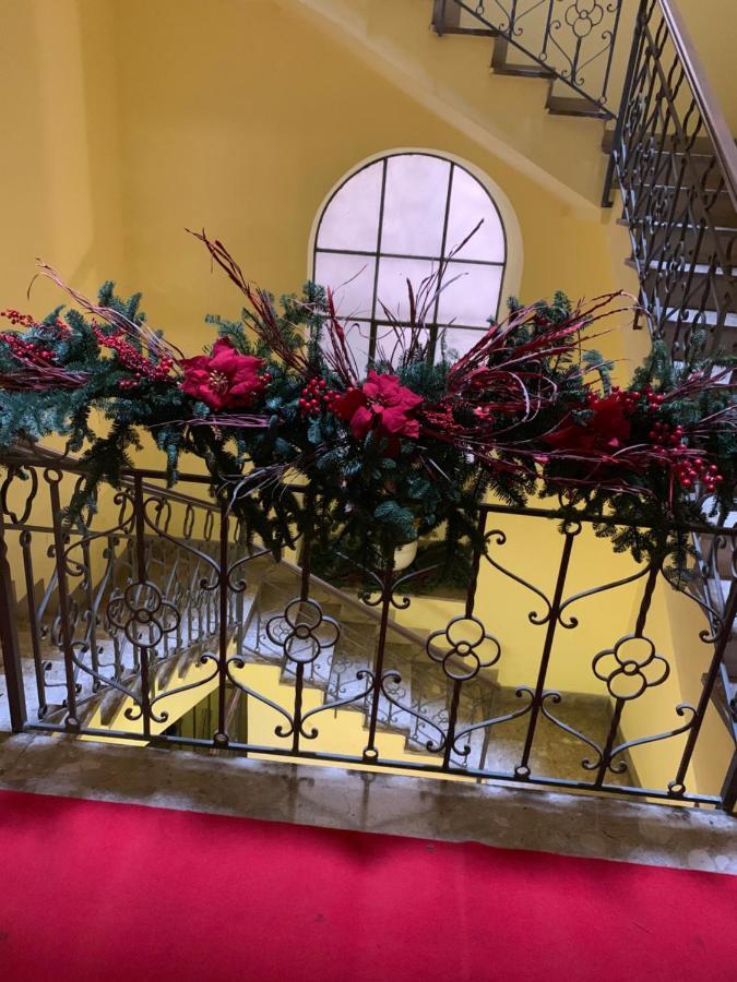 Casa Vacanza "Al Vicolo Delle Colonne" Salerno Ngoại thất bức ảnh